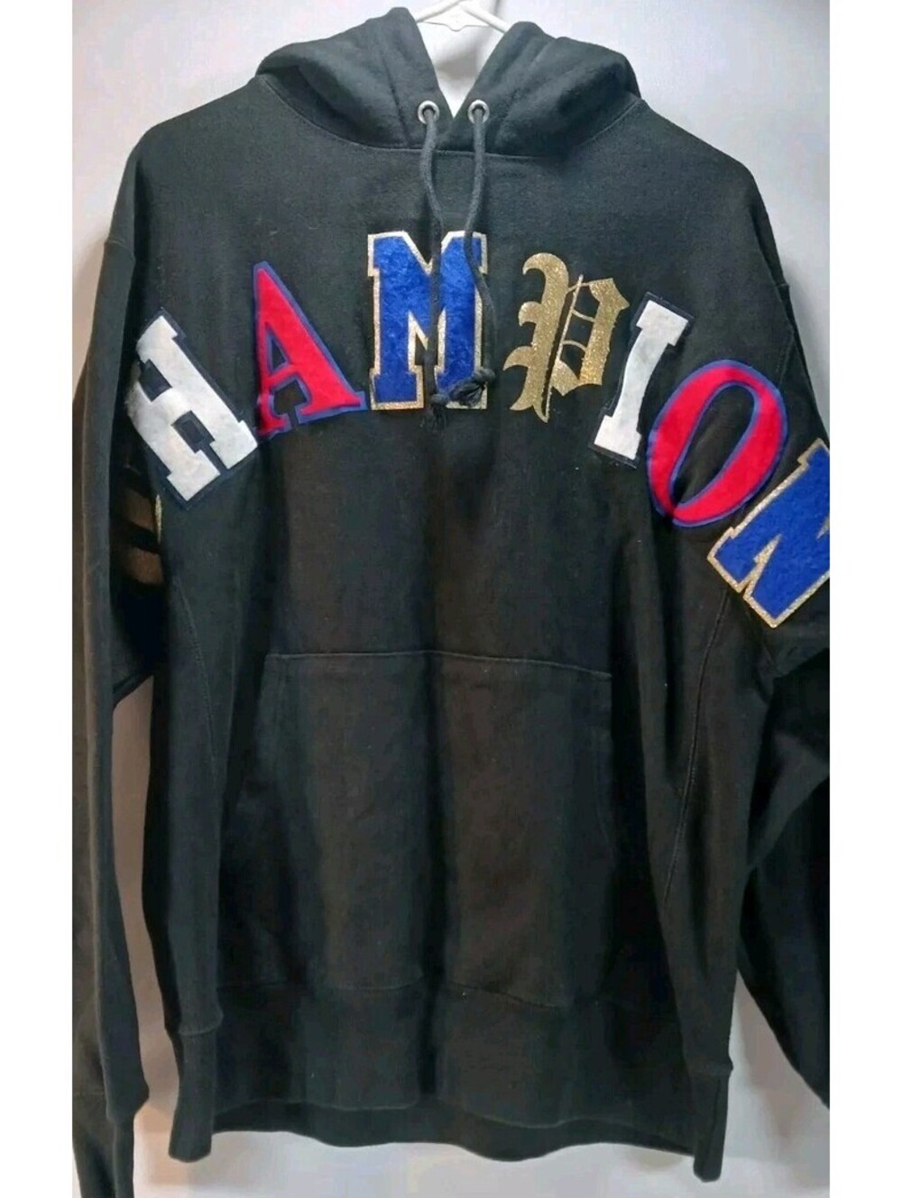 Champion Reverse Weave - Vintage Sweatshirt - Sz L - Embroidered Spell Out Logo